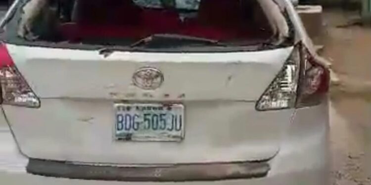 Panic As Thugs Attack APC Chieftains Residents In Osun