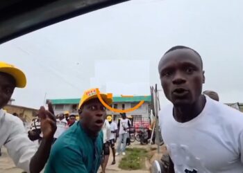 “We Collected Their Money And Still Did Not Vote For Them, Used The Money To Eat Fresh Tilapia And Vegetables” – Voters Boast in Osogbo (Video)