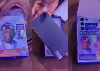 Man Flaunts Brand New Phone Allegedly Received at APC Event, Stirs Online Buzz (Video)