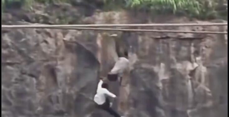 Horror: 19-Year-Old Man Dragged His Father And Fell To Their Death From India Hill, Mother Joined Them Few Seconds Later (Video ‘Viewers Discretion’)