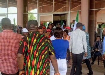 Nigerian Workers Declare 3-Day Nationwide Warning Strike